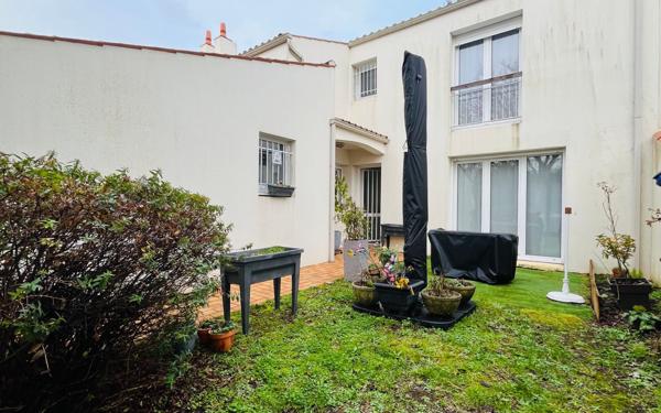 Maison à vendre    4 pièces • 120 m2 La Rochelle