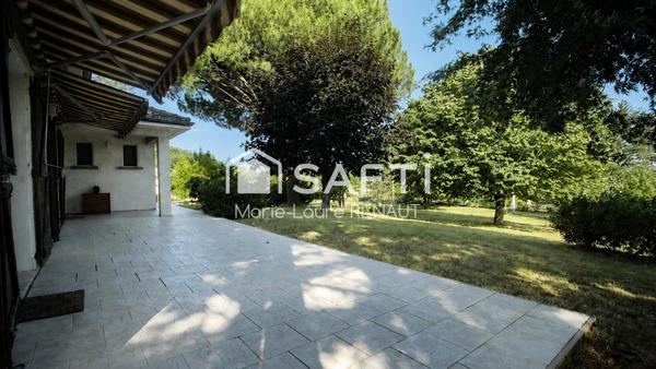 Maison familiale avec parc arboré et grand sous-sol