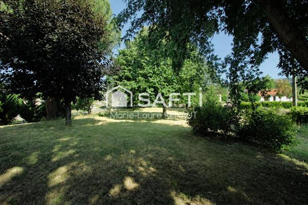 Maison familiale avec parc arboré et grand sous-sol