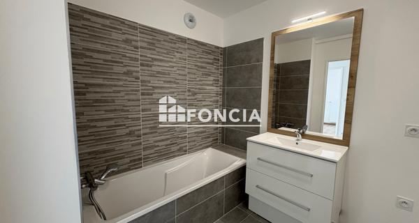 Location Appartement 3 pièces 63.4 m² - Ambilly 74100