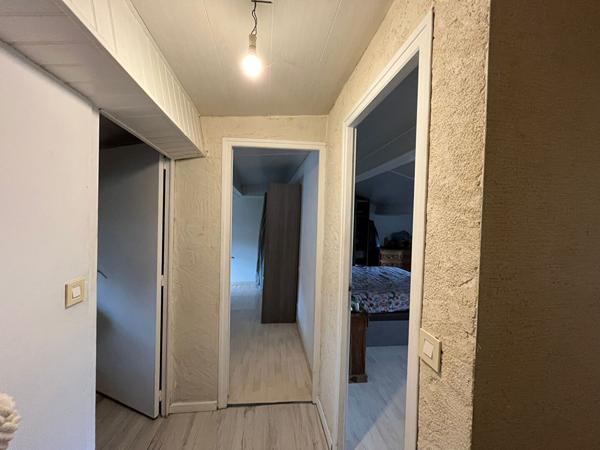 Appartement T3, 72m² , partiellement meublé, hyper centre Luçon