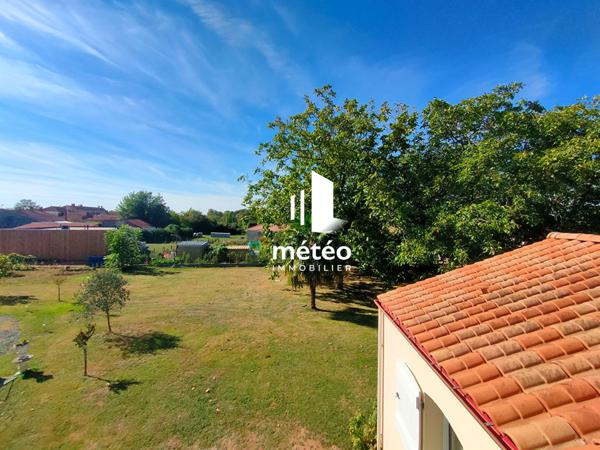 Belle Maison de 182 m², 7 pièces, Piscine couverte, 2 Garages- SAINTE HERMINE