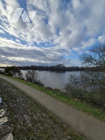 SAINT JULIEN DE CONCELLES maison de bords Loire sur terrain de 1038m²