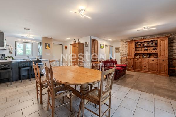 Maison de plain pied à vendre à Carpentras - 5 pièces - grand garage - jardin avec piscine