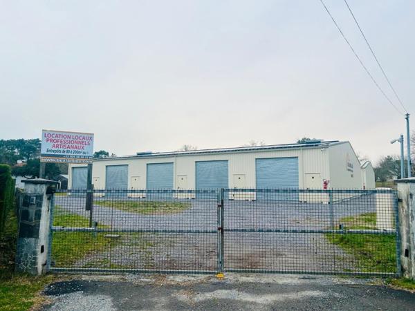 Local de stockage/ atelier 72m² - Accès sécurisé