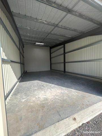 Local de stockage/ atelier 72m² - Accès sécurisé