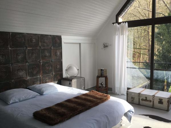 Maison en pierres rénovée en bordure de Rance
