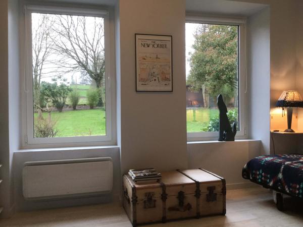 Maison en pierres rénovée en bordure de Rance