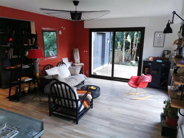 Maison en pierres rénovée en bordure de Rance