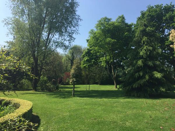 Maison en pierres rénovée en bordure de Rance