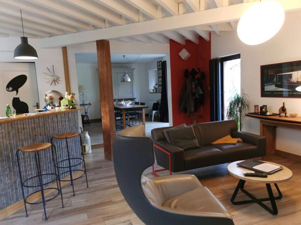 Maison en pierres rénovée en bordure de Rance