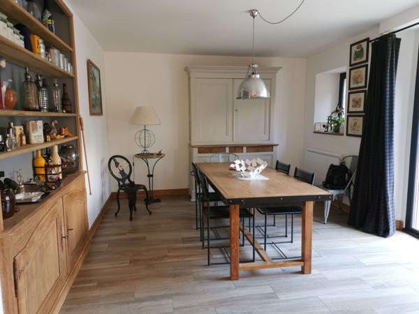 Maison en pierres rénovée en bordure de Rance