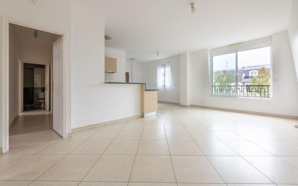 Appartement à vendre    4 pièces • 80,40 m2 Noisy-le-Grand
