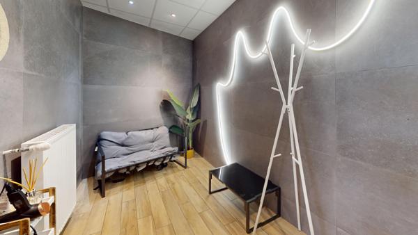 Immeuble
         14 pièces
        - 423 m² Exclusivité 899 000 € *