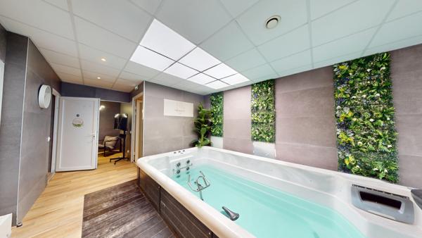 Immeuble
         14 pièces
        - 423 m² Exclusivité 899 000 € *