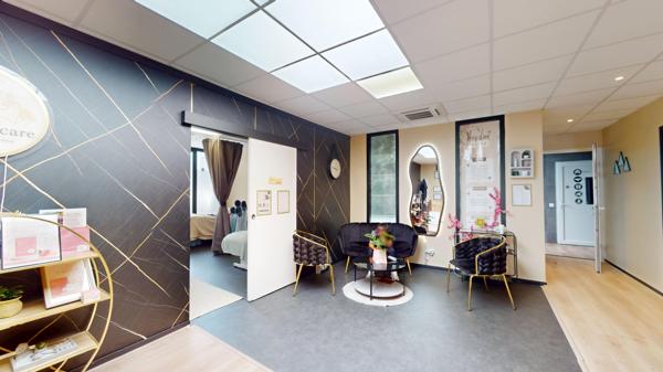 Immeuble
         14 pièces
        - 423 m² Exclusivité 899 000 € *