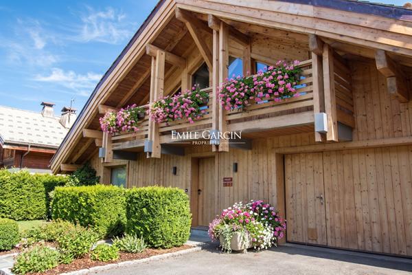 Chalet proche centre village à vendre