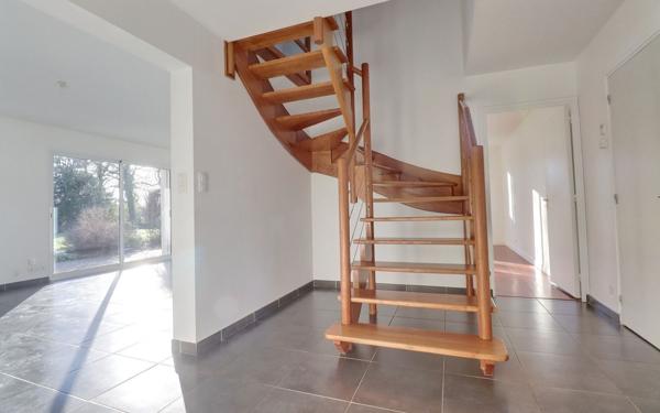 Maison à vendre    5 pièces • 114,52 m2 Ploemel