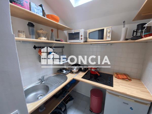 Location Studio meublé 21.97 m² - 24-26 RUE LAMARTINE Tours 37000