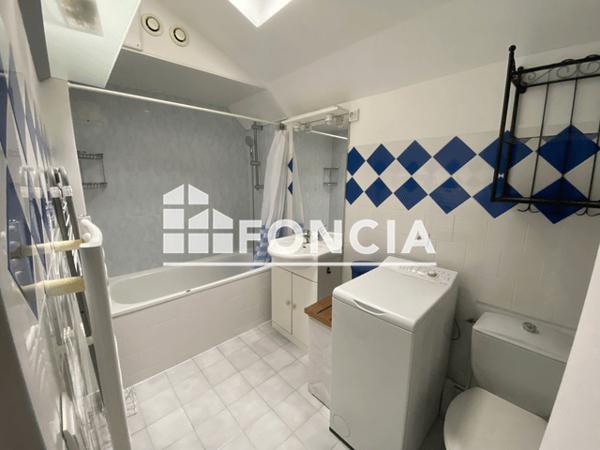 Location Studio meublé 21.97 m² - 24-26 RUE LAMARTINE Tours 37000