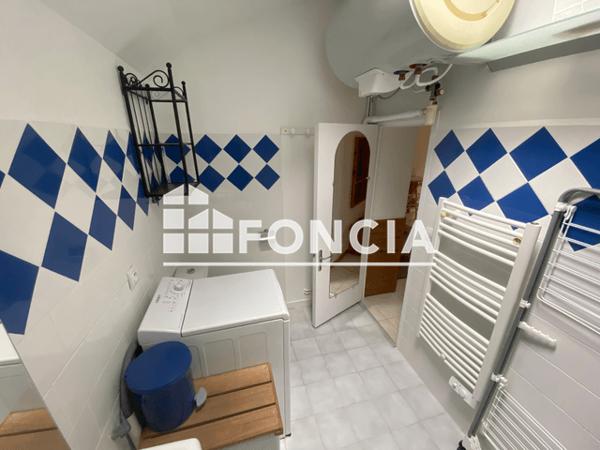 Location Studio meublé 21.97 m² - 24-26 RUE LAMARTINE Tours 37000