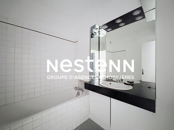 SOUS OFFRE ! T2 - 55 m² - Lumineux - Ascenseur - Boulevard Berthier - Proche Parc Martin Luther King