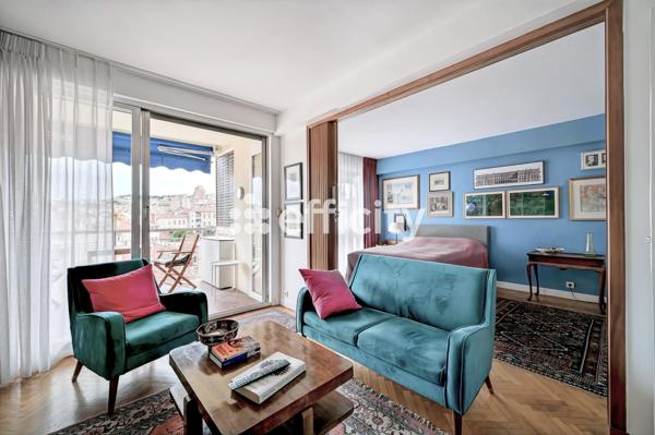 Appartement
         5 pièces
        - 165 m² 685 000 € *