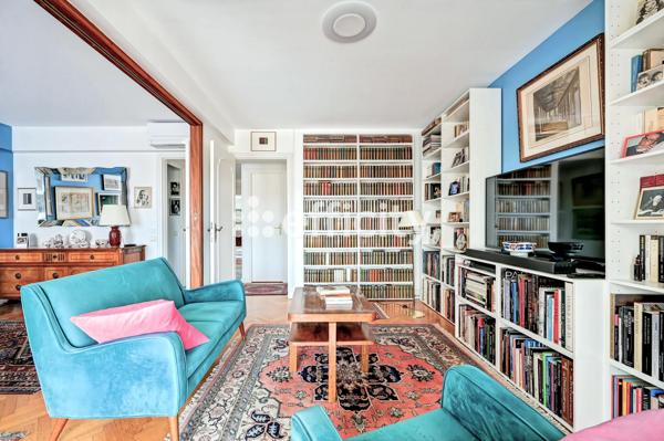 Appartement
         5 pièces
        - 165 m² 685 000 € *