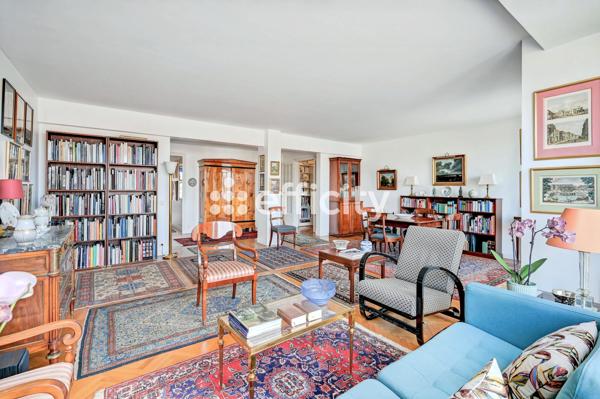 Appartement
         5 pièces
        - 165 m² 685 000 € *