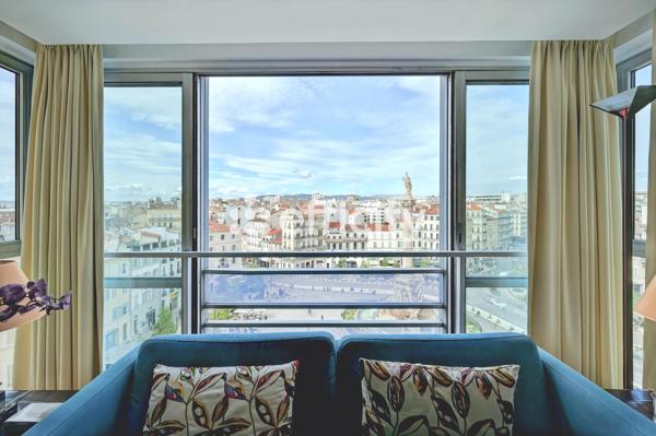 Appartement
         5 pièces
        - 165 m² 685 000 € *