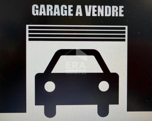 Rare au Moulleau : Grand garage entièrement rénové