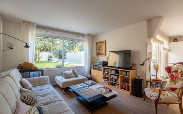 Maison à vendre    6 pièces • 122 m2 Bordeaux