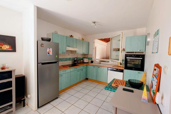 Maison
         5 pièces
        - 97 m² 364 000 € *