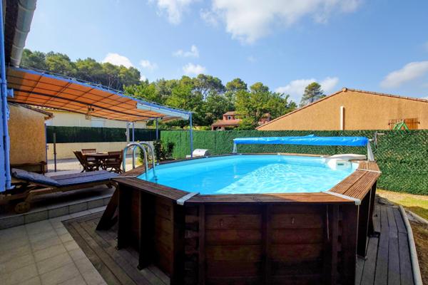 Maison
         5 pièces
        - 97 m² 364 000 € *