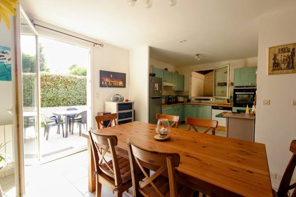 Maison
         5 pièces
        - 97 m² 364 000 € *