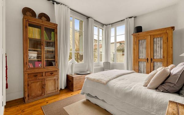 Appartement à vendre    4 pièces • 135 m2 Toulouse