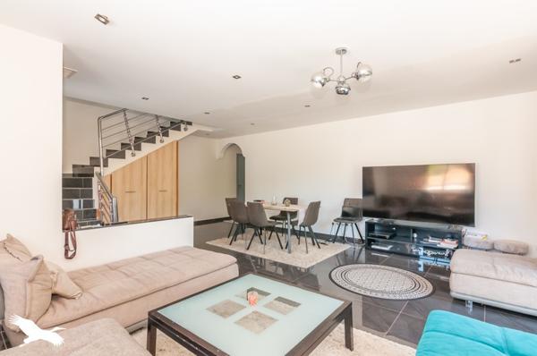 Maison à vendre 450 000 € Saint-André-de-Sangonis 6 p 146 m² DPE C
