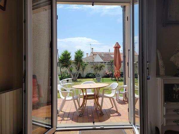 SOUS OFFRE - ROCHEFORT secteur calme maison traditionnelle de 127 m² avec parcelle de 645 m² - garage