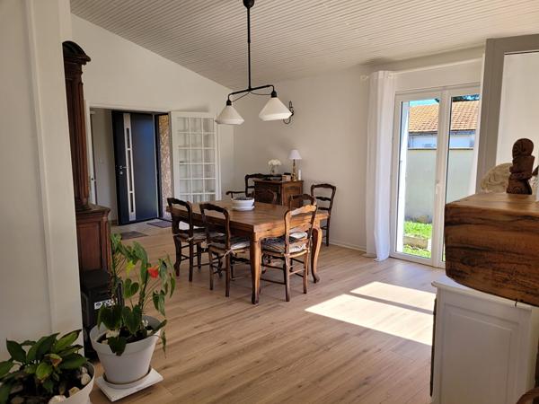 SOUS OFFRE - ROCHEFORT secteur calme maison traditionnelle de 127 m² avec parcelle de 645 m² - garage