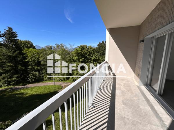Location Appartement 3 pièces 77.9 m² - 685 RUE DES COMBES Chambery 73000