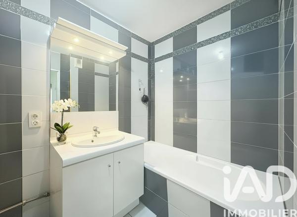 Appartement à vendre 4 pièces 77 m² Marseille 15