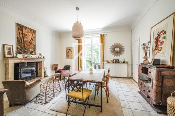 Belle maison bourgeoise et son jardin intimiste en centre ville