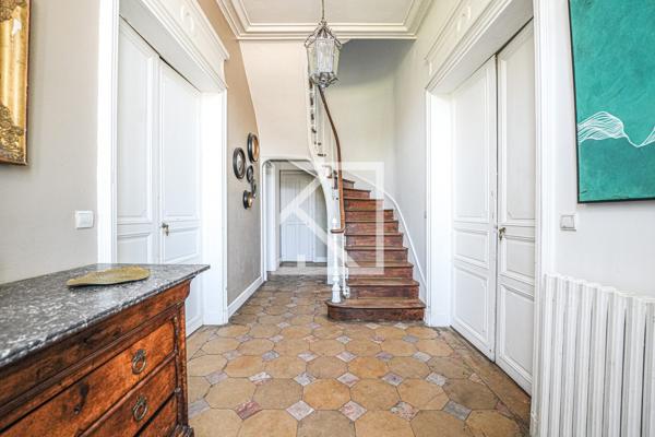 Belle maison bourgeoise et son jardin intimiste en centre ville