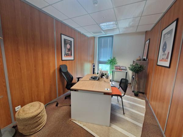 Bureaux 170m² – Beaucouze