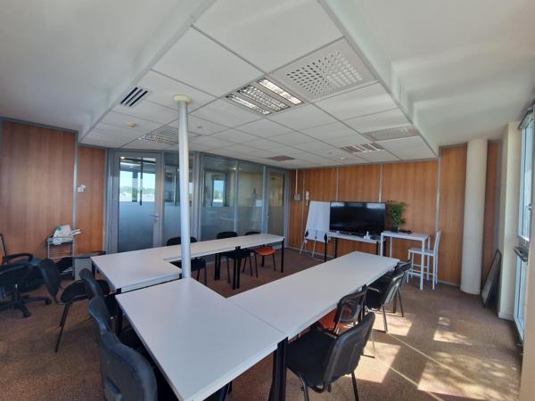 Bureaux 170m² – Beaucouze