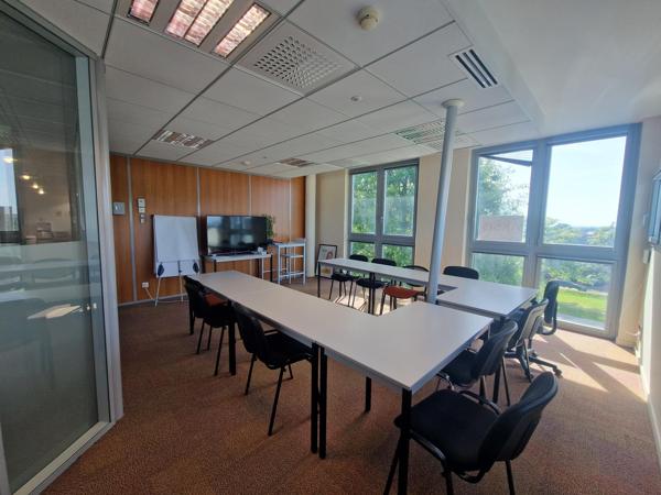 Bureaux 170m² – Beaucouze