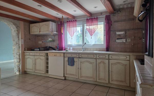 Maison à vendre    5 pièces •  Rochefort