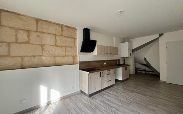 Immeuble à vendre    1 pièce • 180,48 m2 Beaumont-du-Périgord