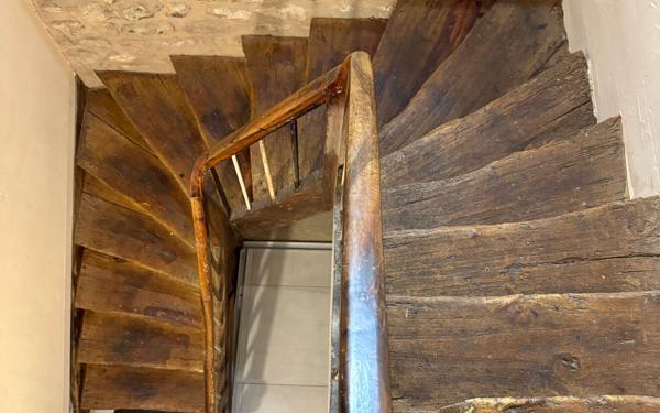 Immeuble à vendre    1 pièce • 180,48 m2 Beaumont-du-Périgord