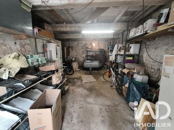 Alimentation​ à vendre 43 m² Revest-du-Bion